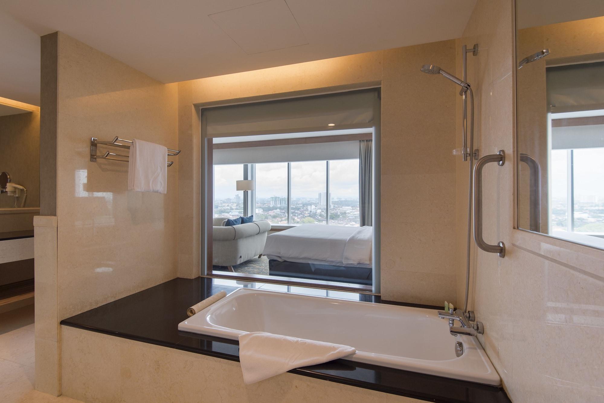Holiday Villa Johor Bahru City Centre Экстерьер фото
